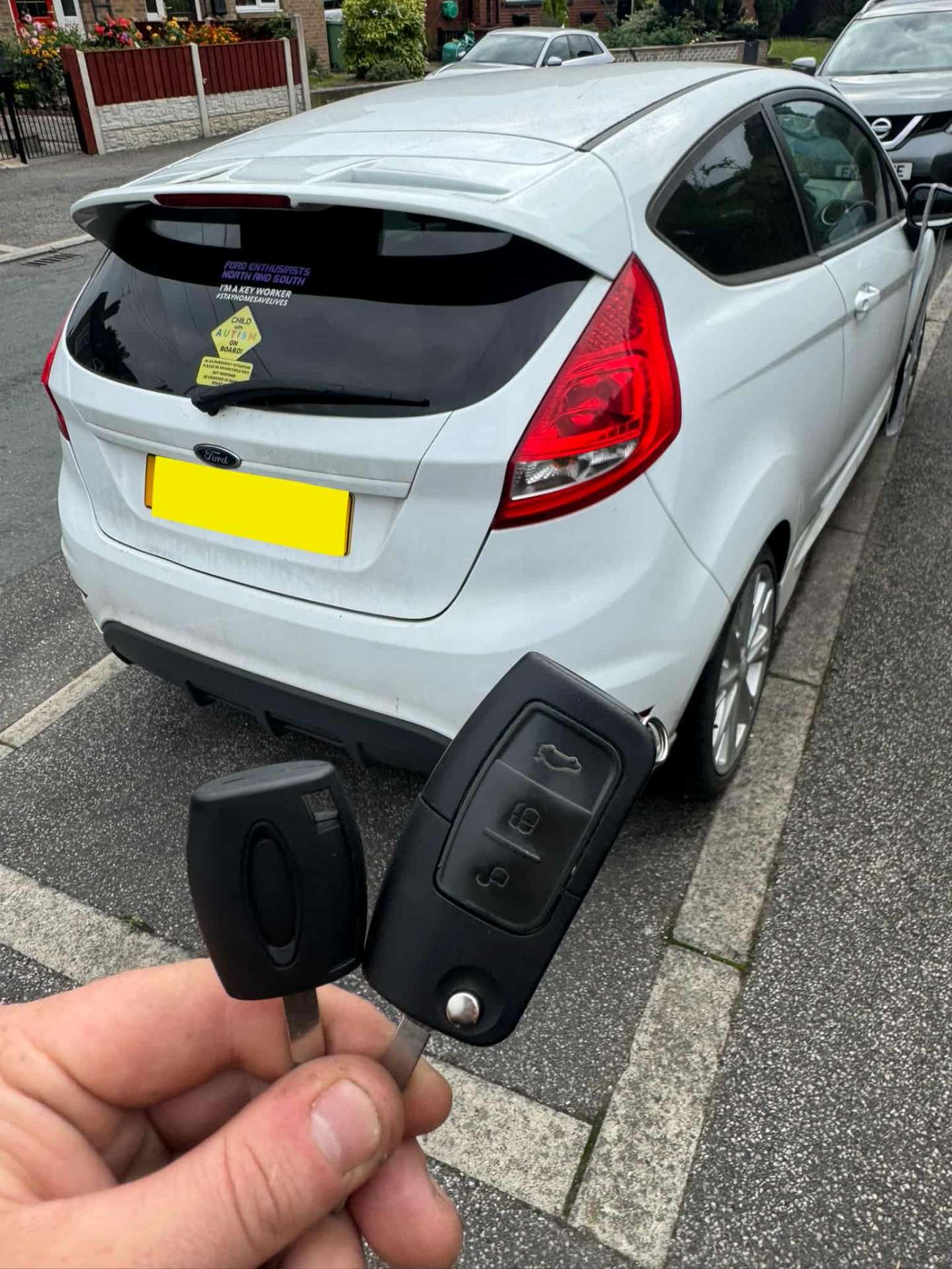 Ford Fiesta with replacement flip key and original key